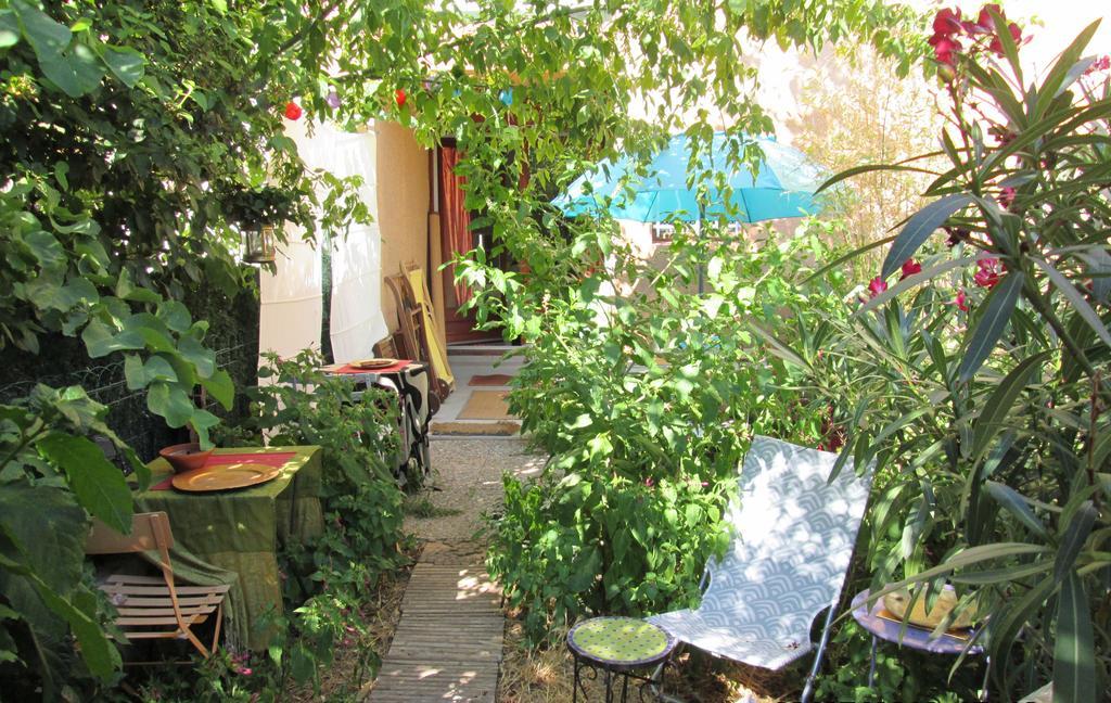 Joli Studio Avec Jardinet Avignon Extérieur photo